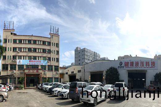 東(dong)莞(guan)拉伸機