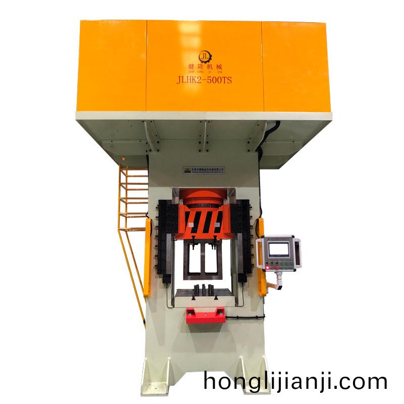 東莞廠(chang)傢 500噸(dun)伺服(fu)導軌(gui)式四(si)柱(zhu)液壓機