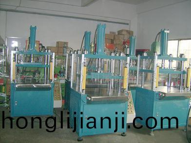 四柱(zhu)油壓機(ji)