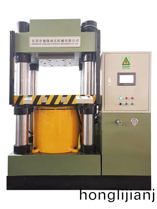 下(xia)缸(gang)四柱(zhu)油壓機(ji)