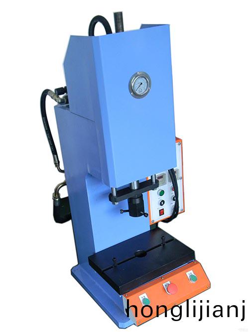 東(dong)莞(guan)油(you)壓機